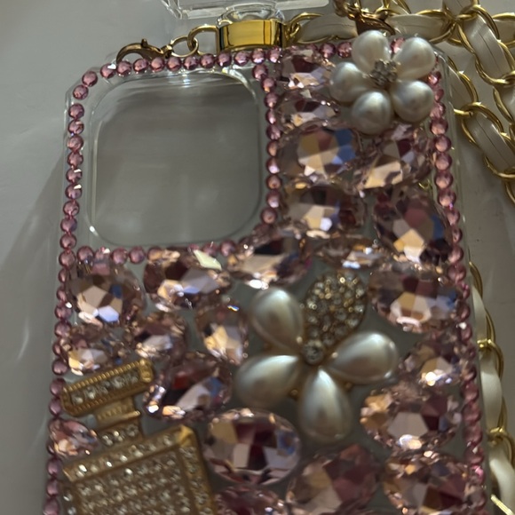 iPhone 13 Pro Max Case - Picture 4 of 5